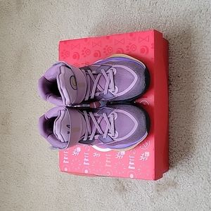 Kyrie 8 Infinity Amethyst Wave